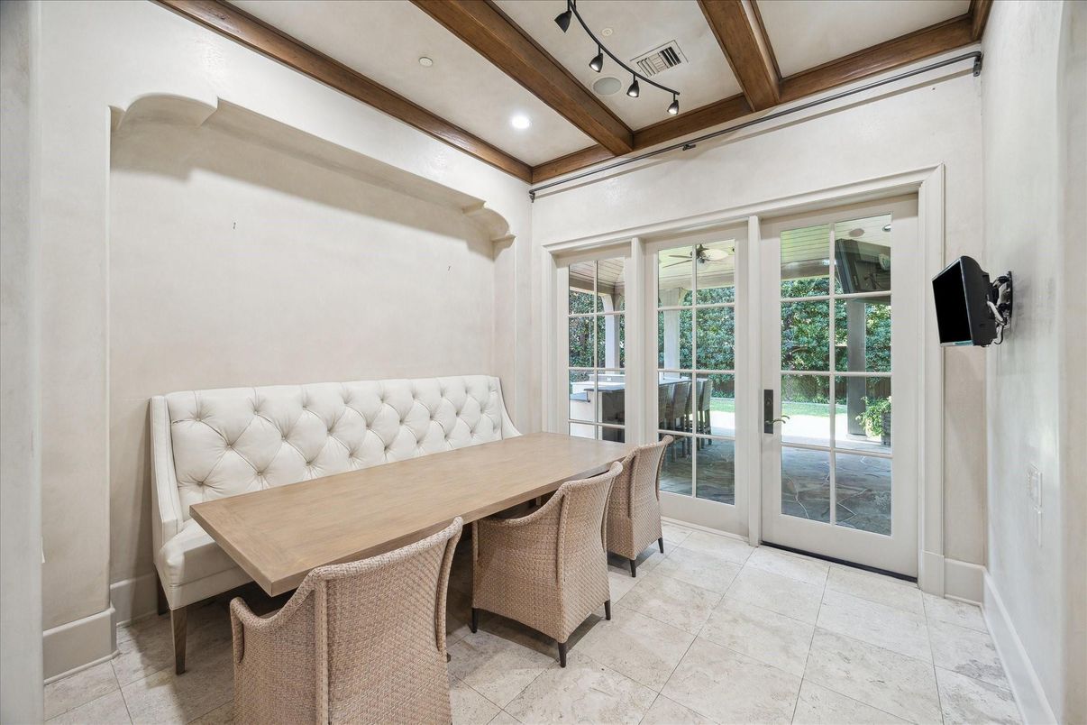 Dining room, Interior, Recessed Lighting, Wooden Beams