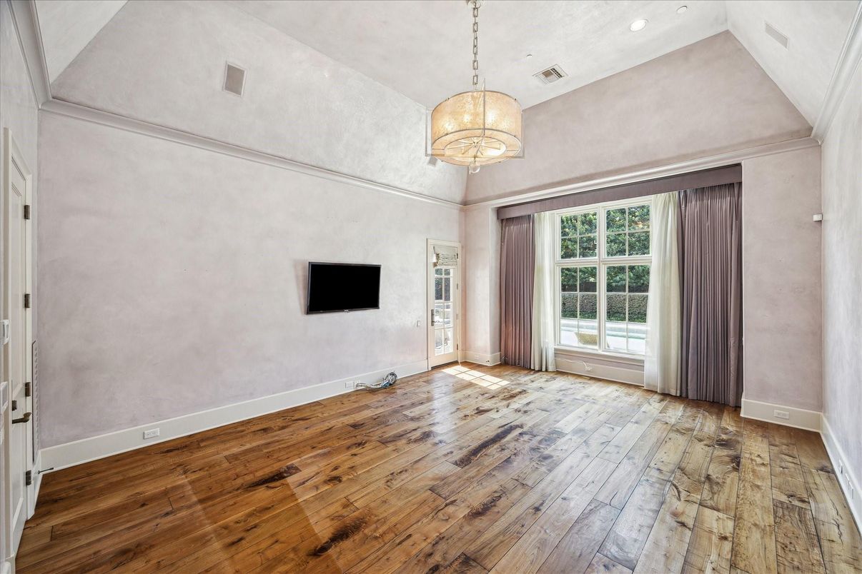 Chandelier, Empty room, Interior, Pendant Lights, Recessed Lighting, Wood Texture Flooring