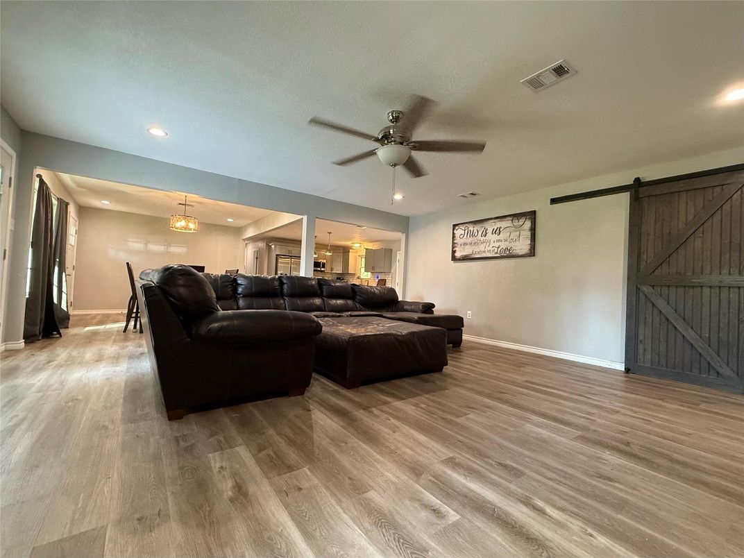 Dining room, Interior, Living room, Pendant Lights, Recessed Lighting, Wood Texture Flooring