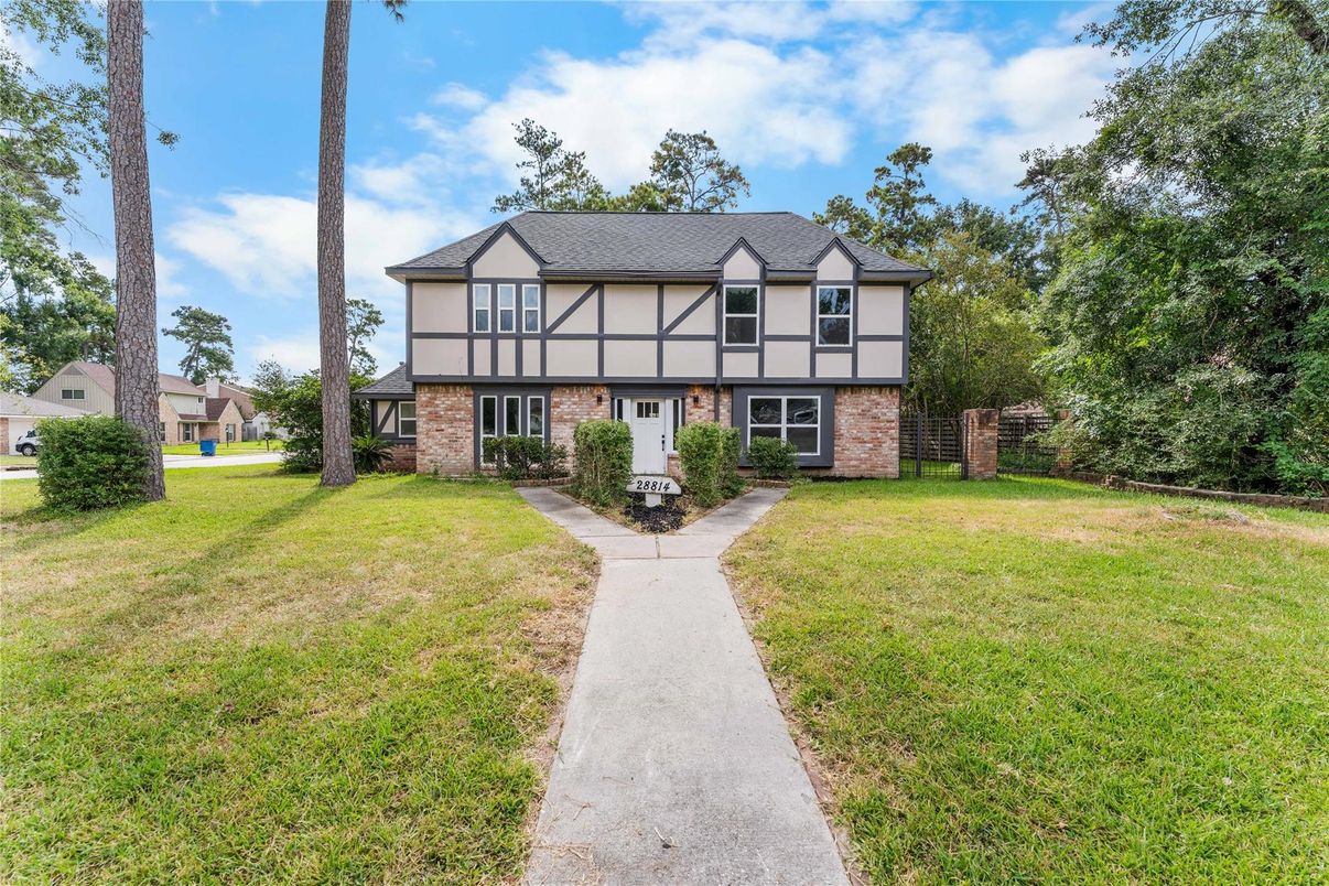 Backyard, Exterior, Facade, Brick Facade, Tudor Revival