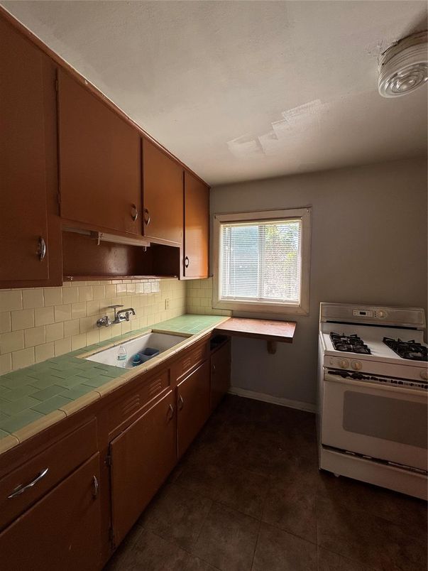 Interior, Kitchen, Tile Countertops