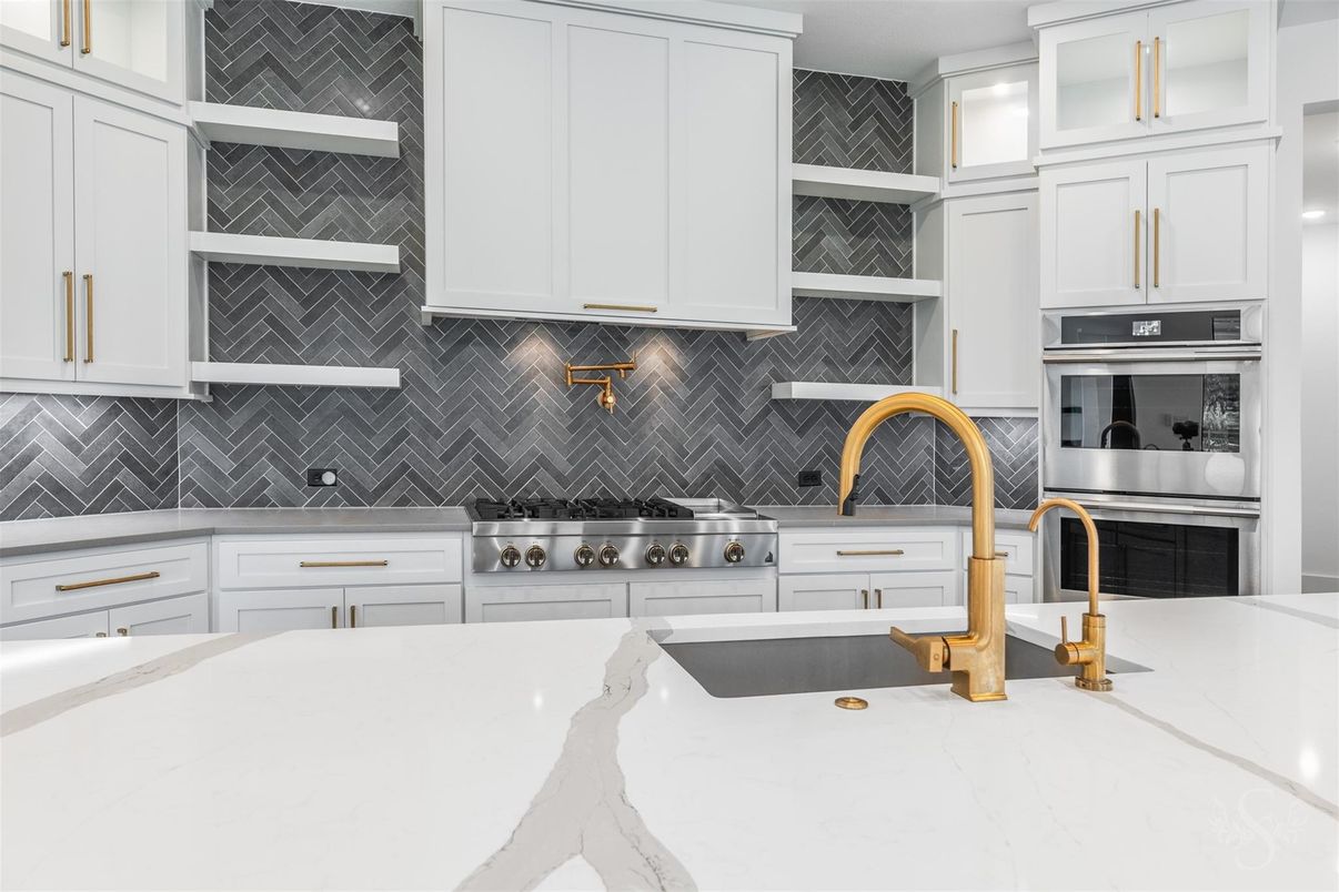 Interior, Kitchen, Stainless Steel Appliances