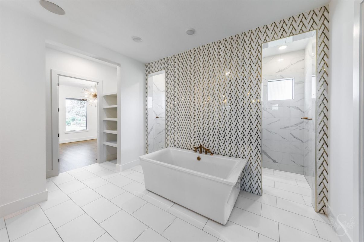 Bathroom, Free Standing Baths, Interior, Marble Walls, Recessed Lighting
