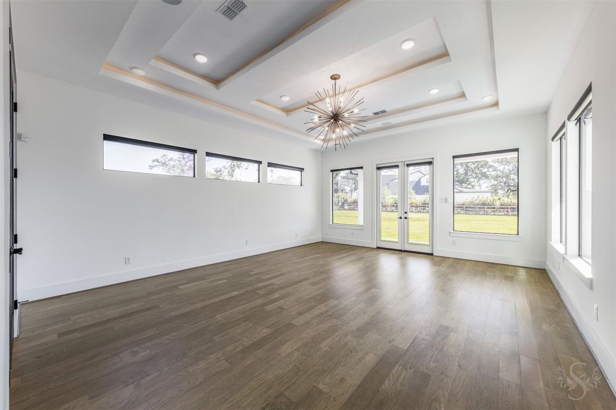 Empty room, Interior, Pendant Lights, Recessed Lighting, Wood Texture Flooring