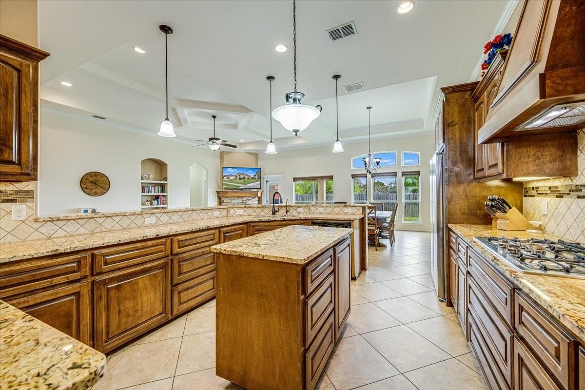 Dining room, Interior, Kitchen, Pendant Lights, Recessed Lighting
