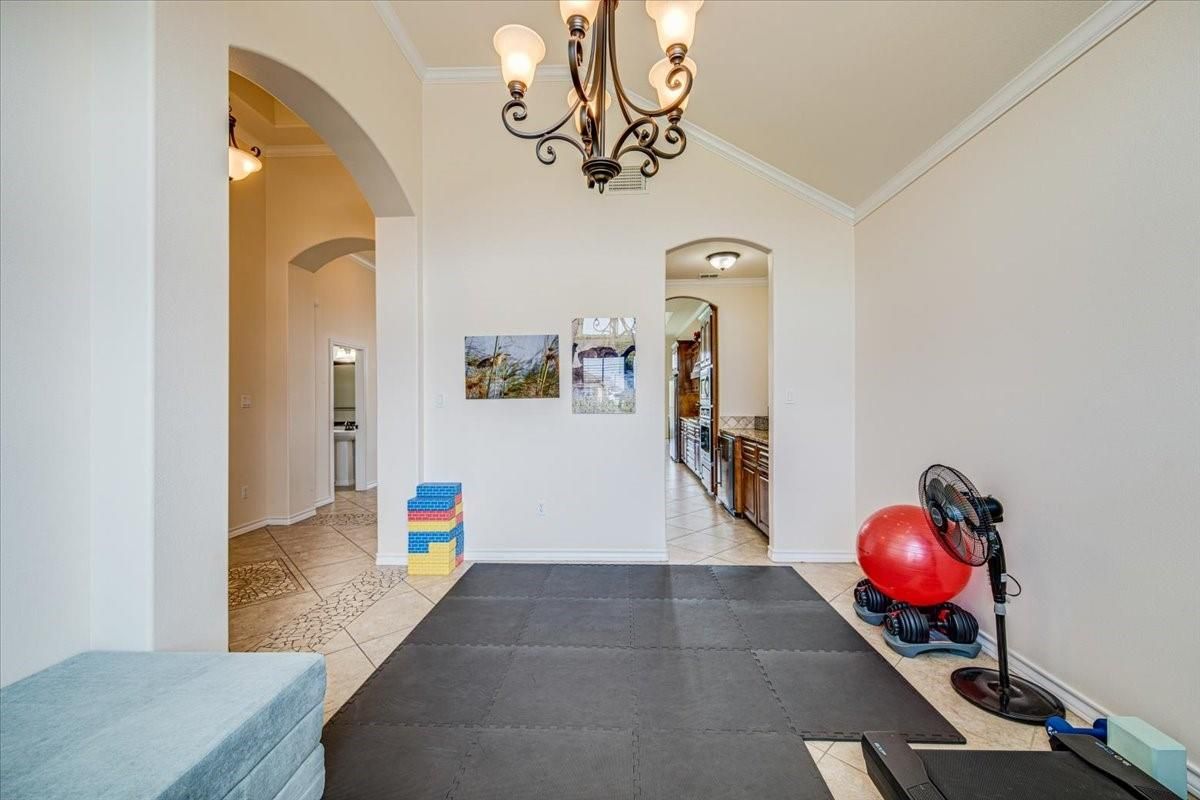 Chandelier, Interior