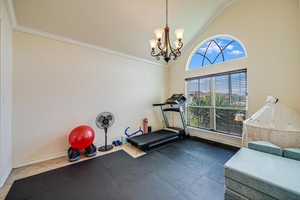 Chandelier, Fitness Equipment, Interior