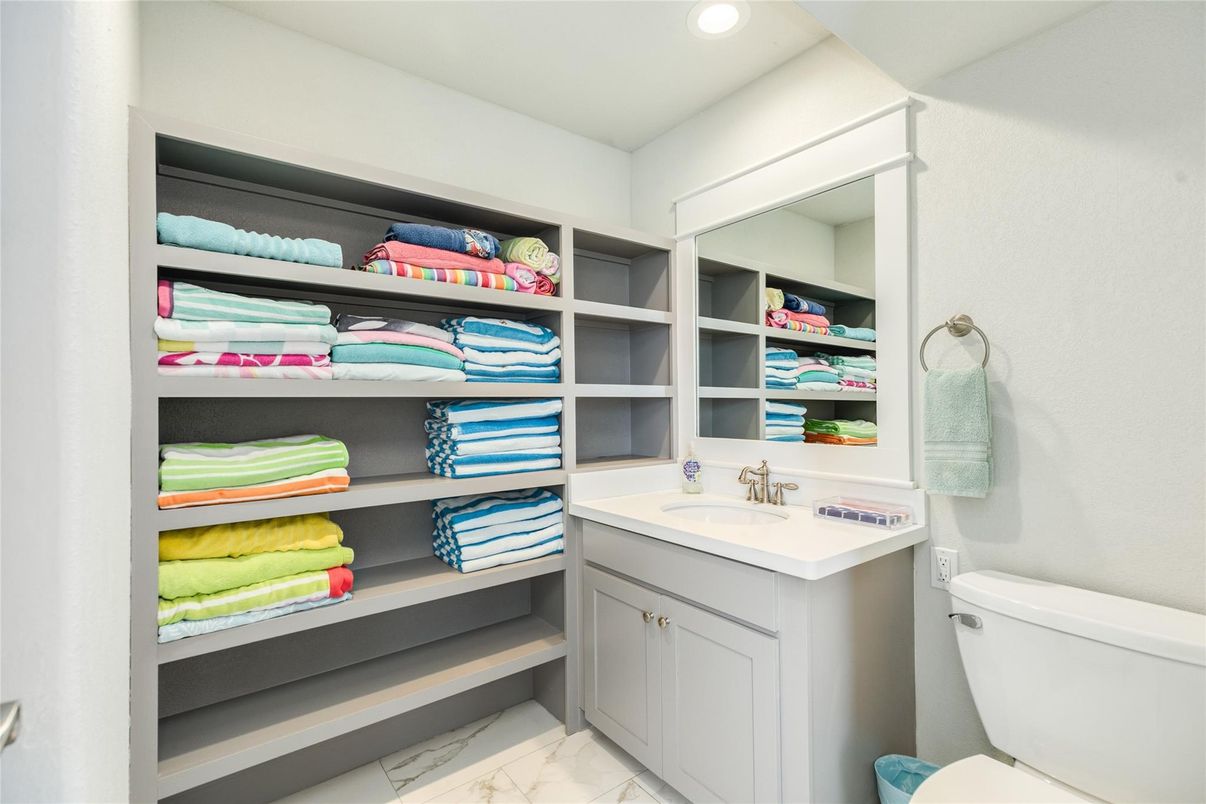 Bathroom, Interior, Marble, Recessed Lighting, Walk-in Closets