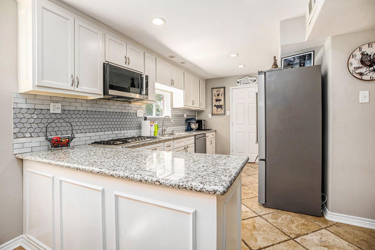 Interior, Kitchen, Recessed Lighting