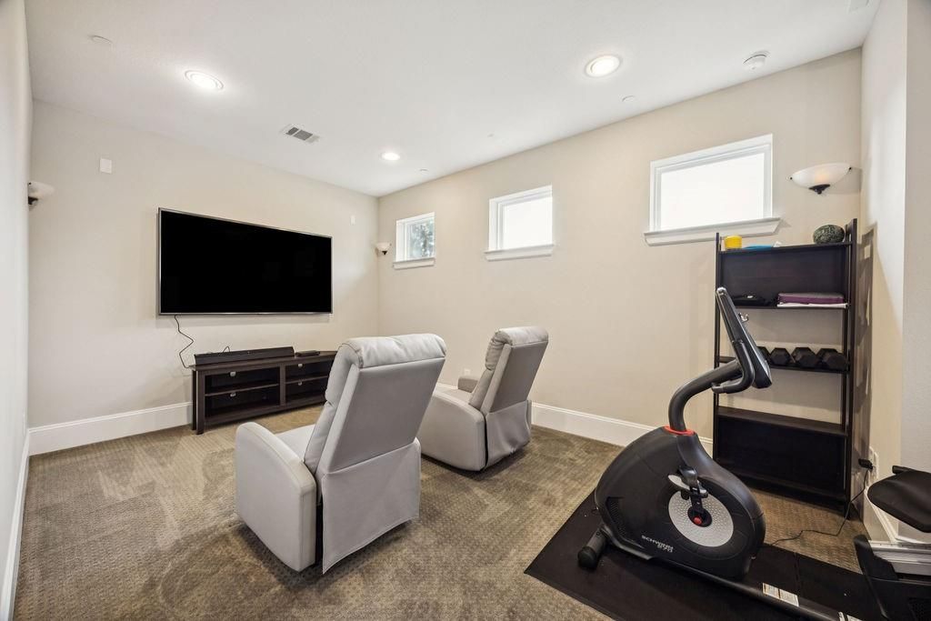 Fitness Equipment, Interior, Recessed Lighting