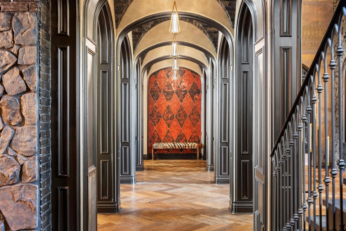 Interior, Pendant Lights, Stone Walls, Wood Texture Flooring