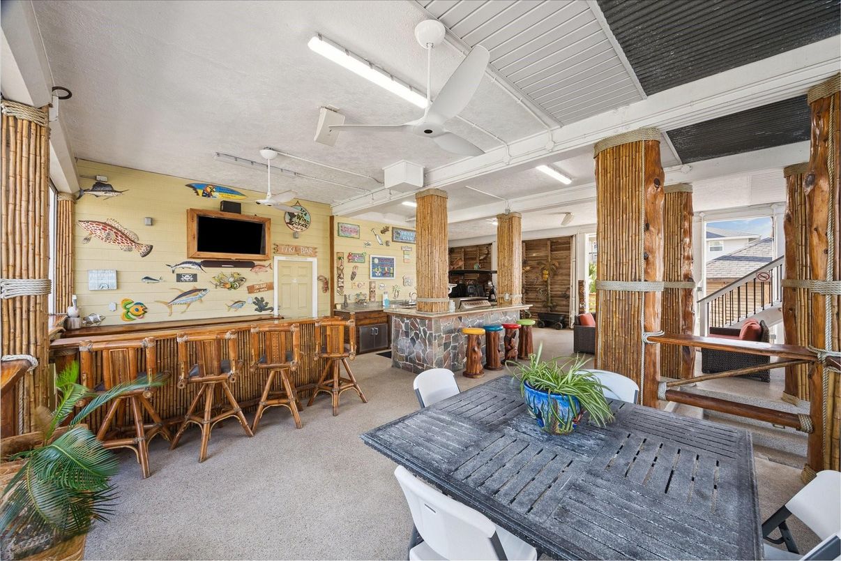 Dining room, Interior