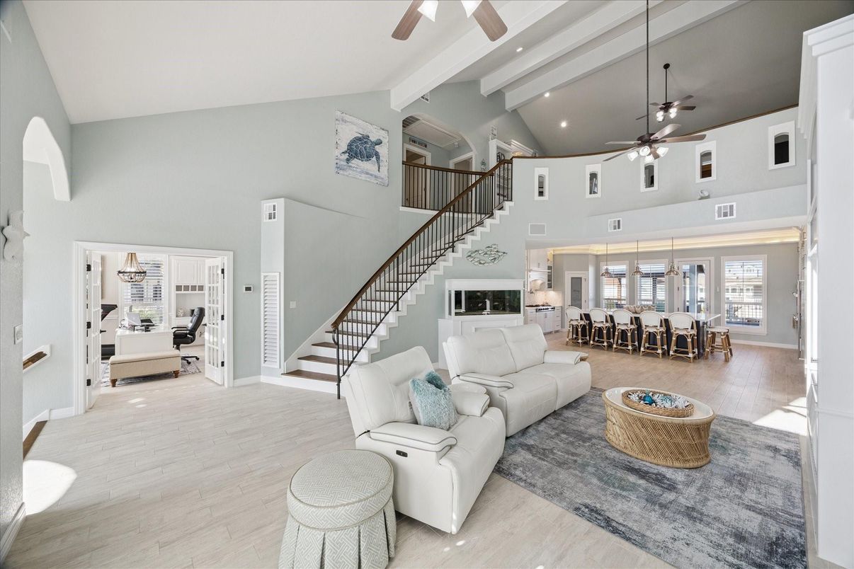Dining room, Interior, Kitchen, Living room, Pendant Lights, Recessed Lighting, Wood Texture Flooring