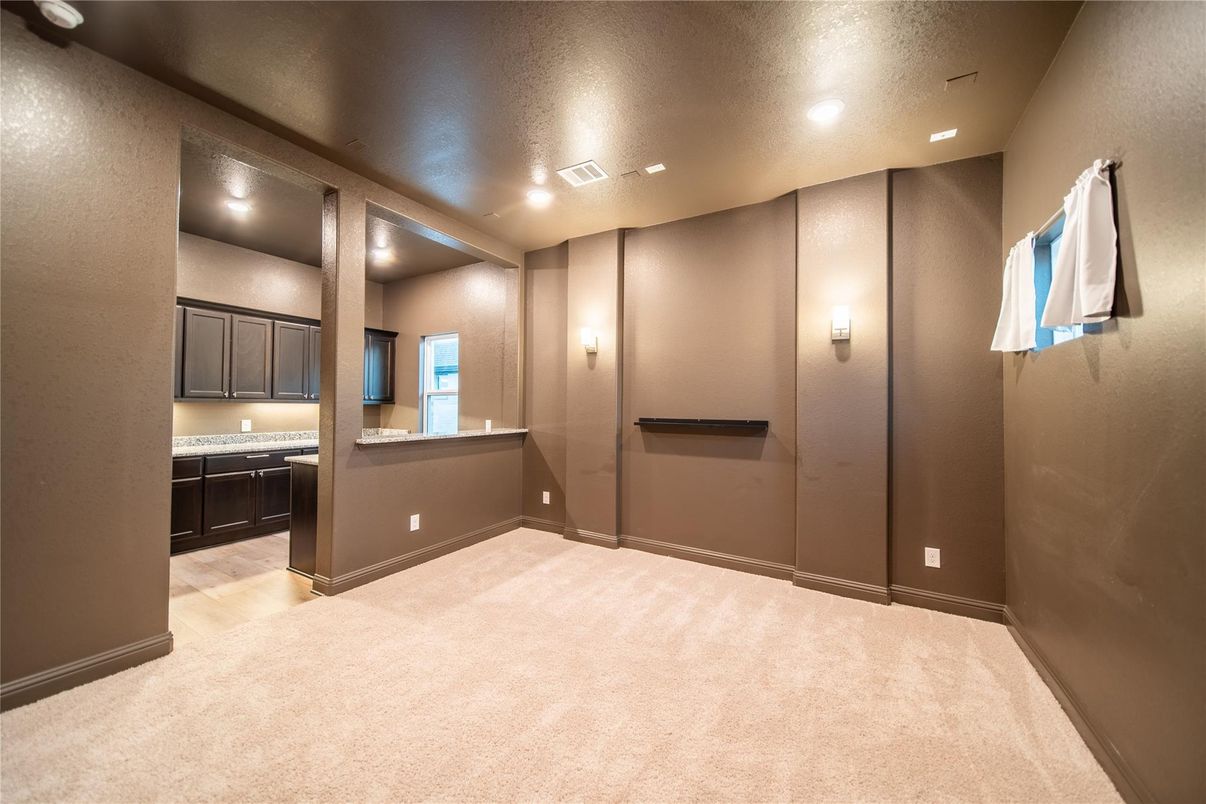 Empty room, Interior, Recessed Lighting