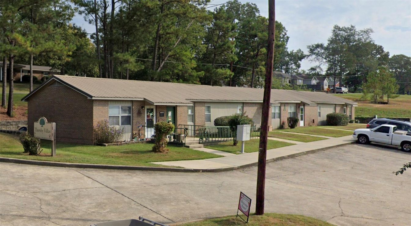 Exterior, Facade, Brick Facade, Ranch