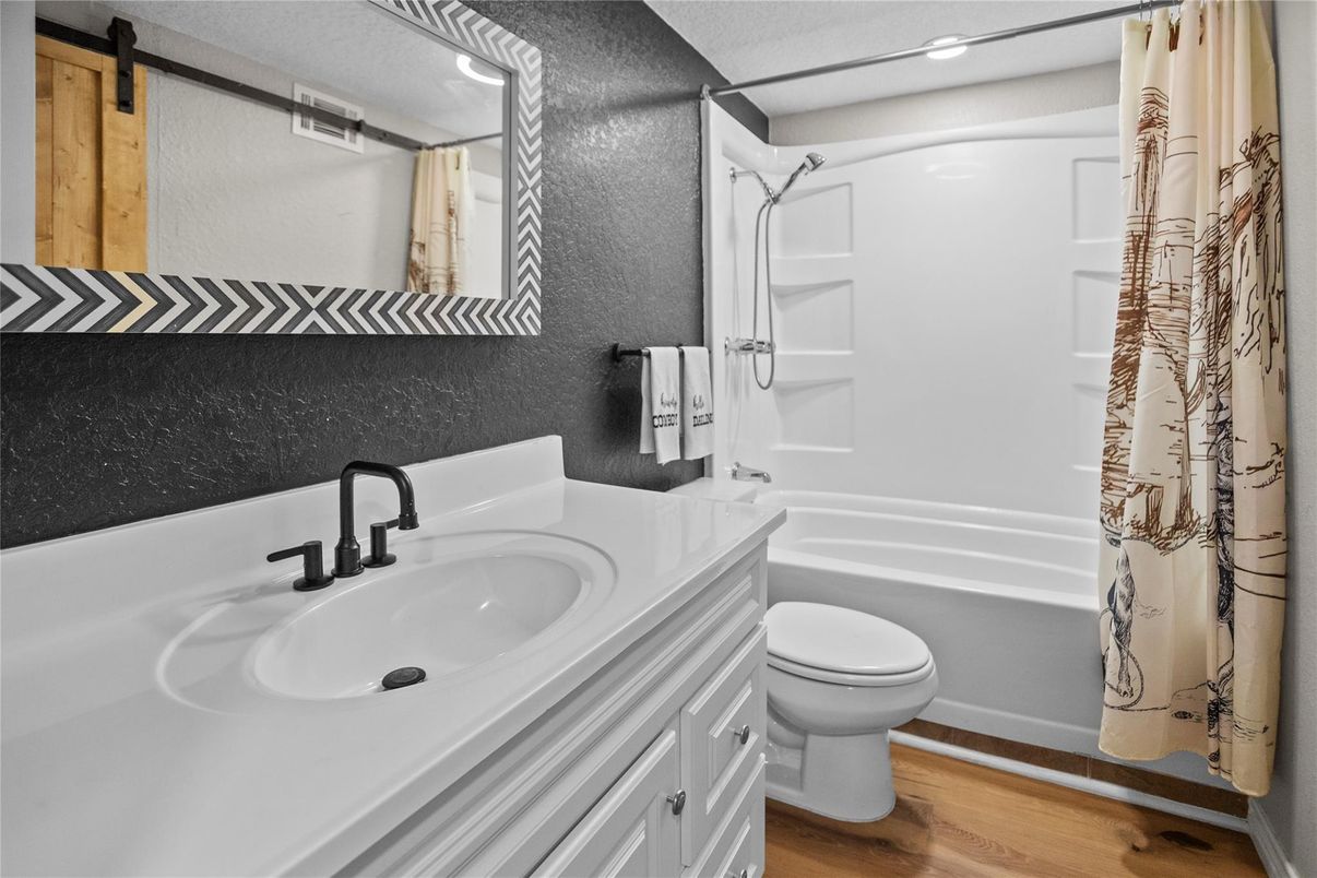 Bathroom, Interior, Recessed Lighting, Wood Texture Flooring