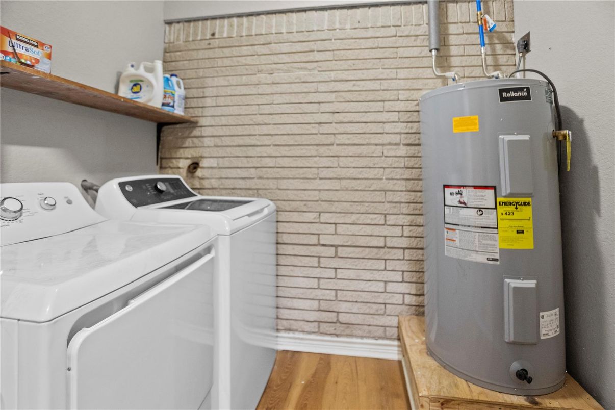 Interior, Stone Walls, Washer, Wood Texture Flooring