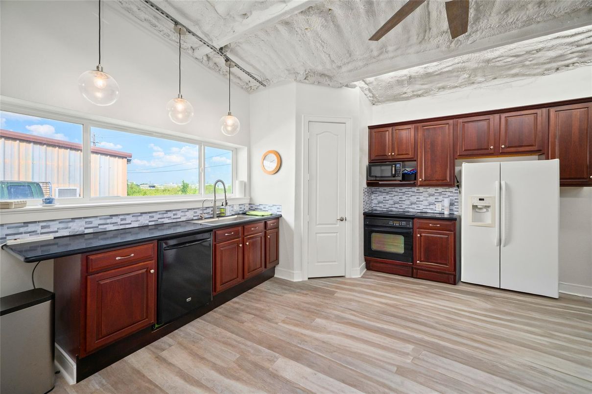 Interior, Kitchen, Pendant Lights, Wood Texture Flooring