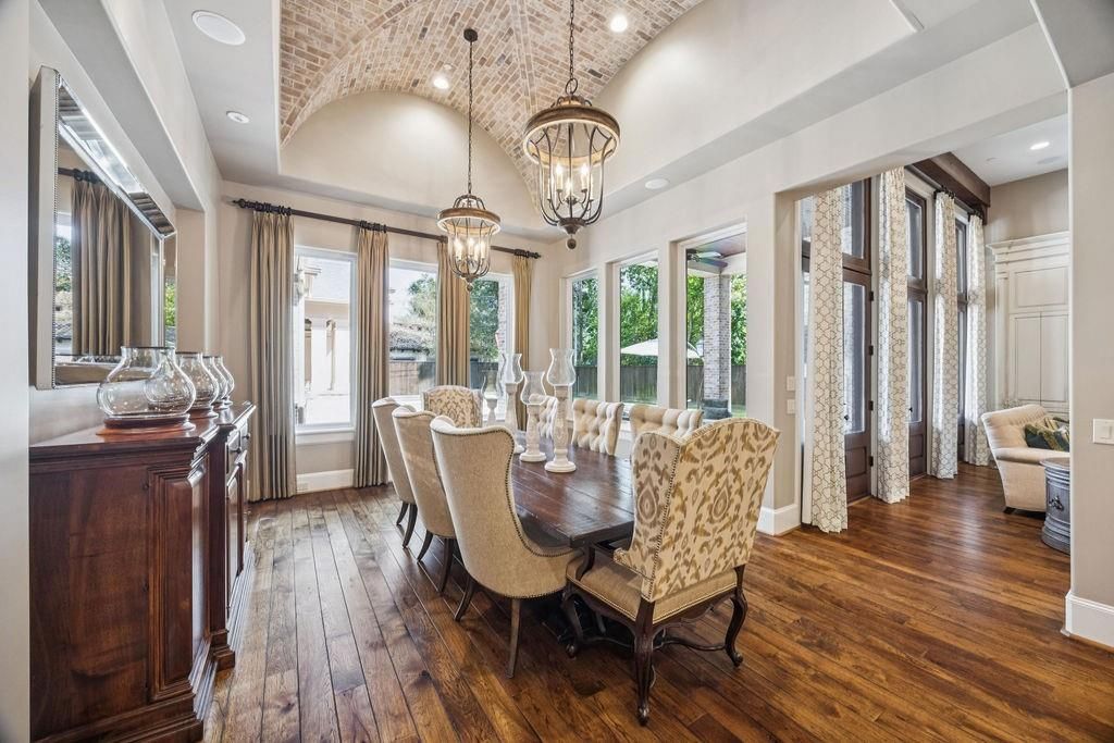 Chandelier, Dining room, Interior, Pendant Lights, Recessed Lighting, Wood Texture Flooring