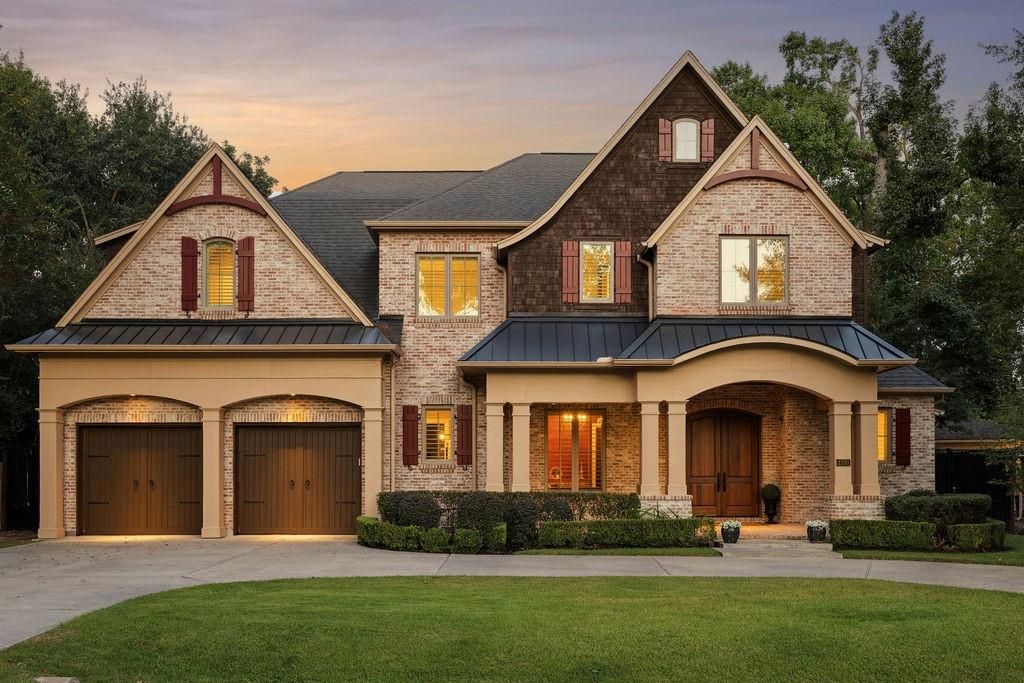 Attached, Exterior, Facade, Brick Facade, Brick Traditional