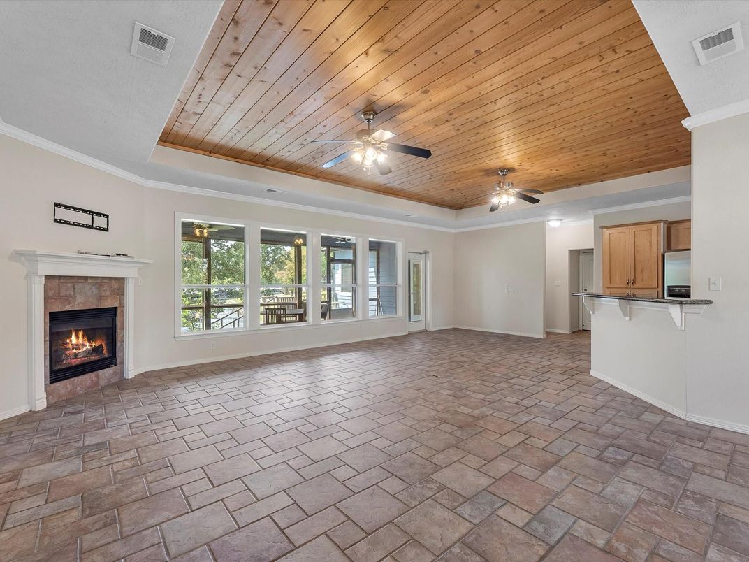 Empty room, Fireplace, Interior, Wooden Ceilings