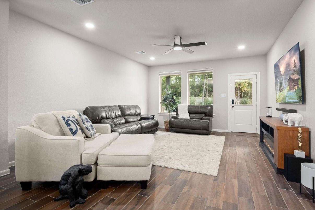 Interior, Living room, Recessed Lighting, Wood Texture Flooring
