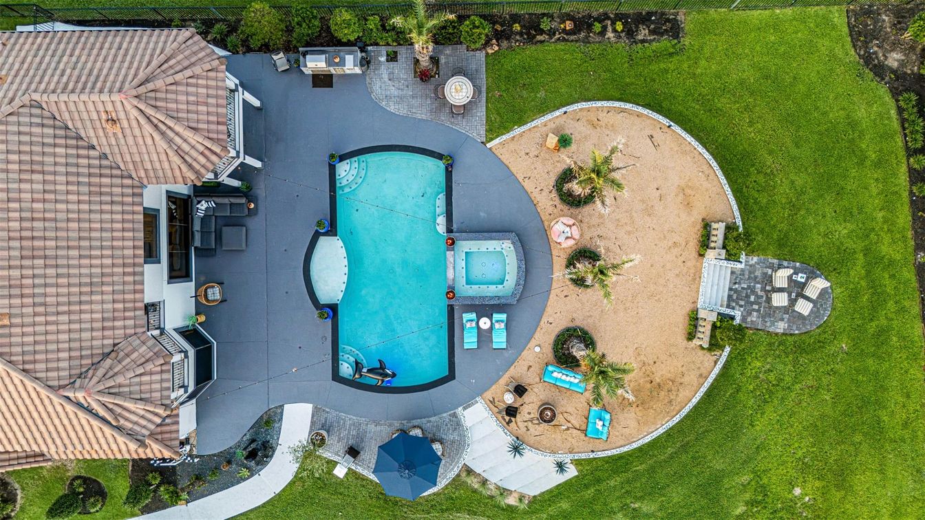 Exterior, Drone