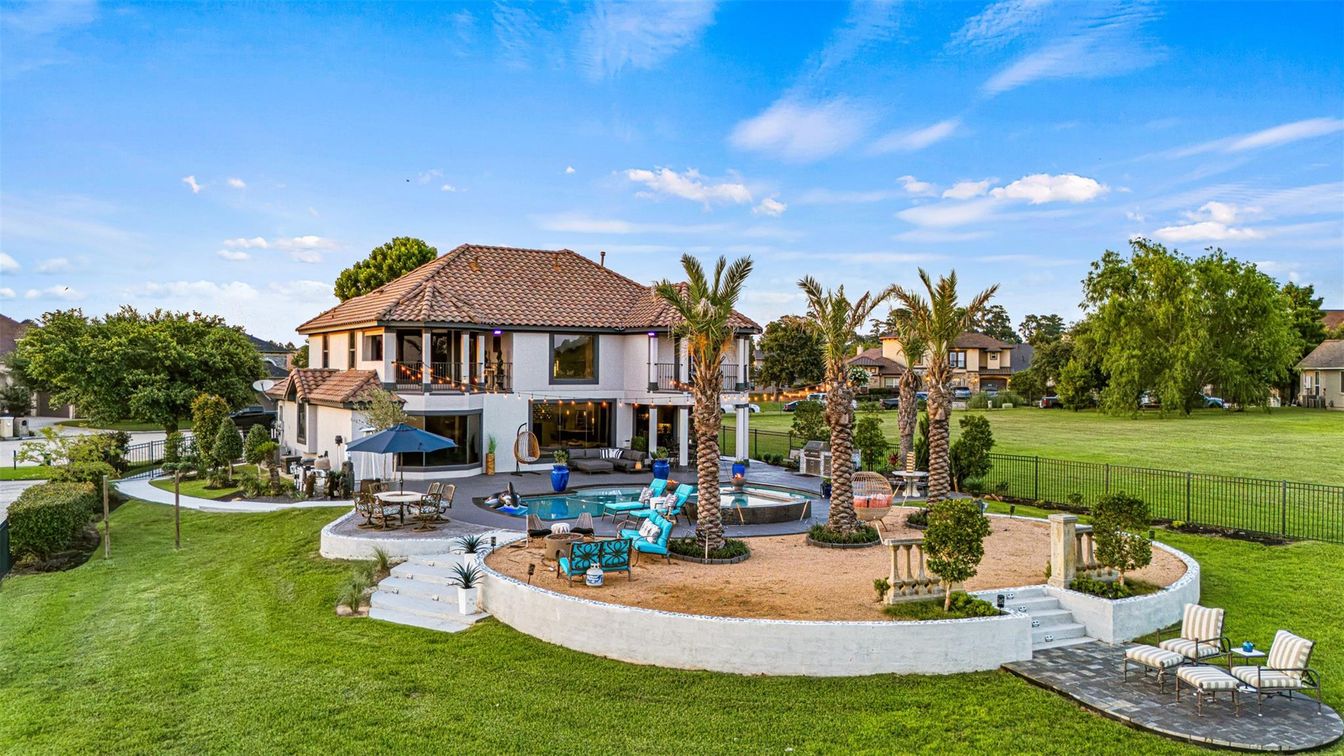 Backyard, Exterior, Pool