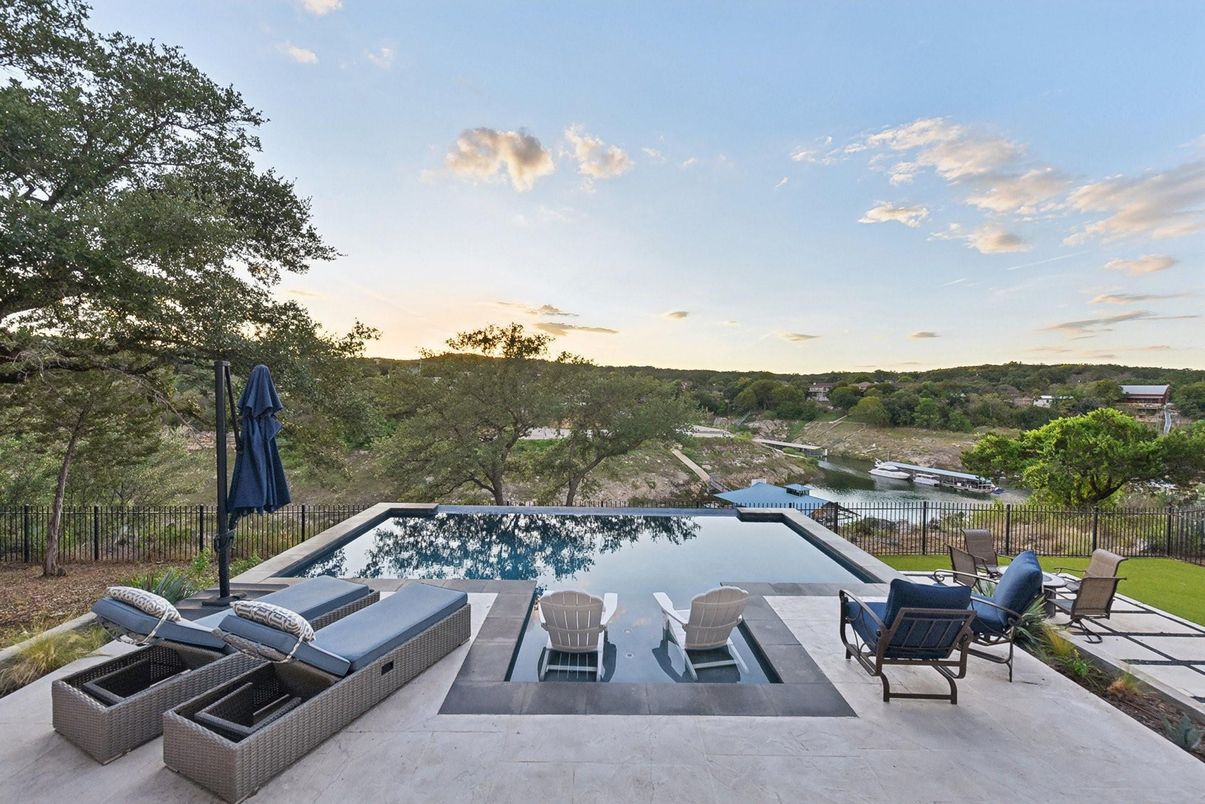 Exterior, Pool, Water