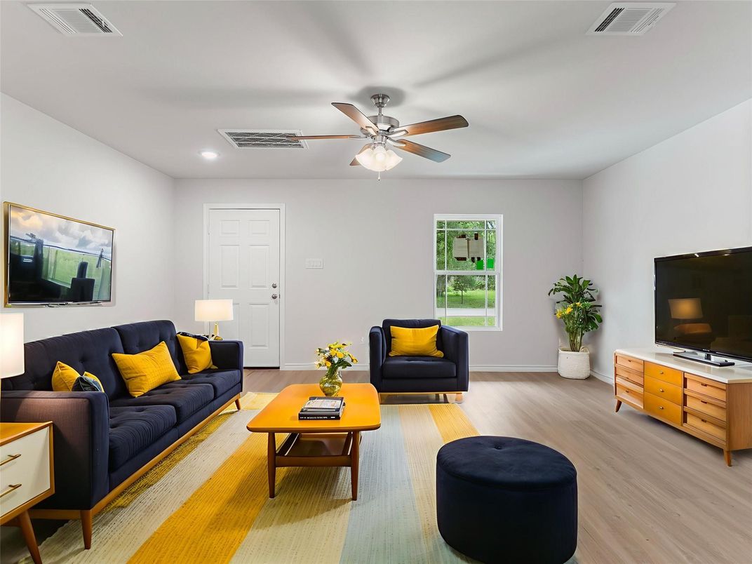 Interior, Living room, Recessed Lighting, Wood Texture Flooring