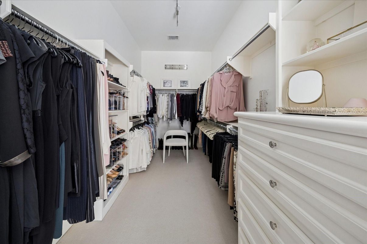 Interior, Walk-in Closets