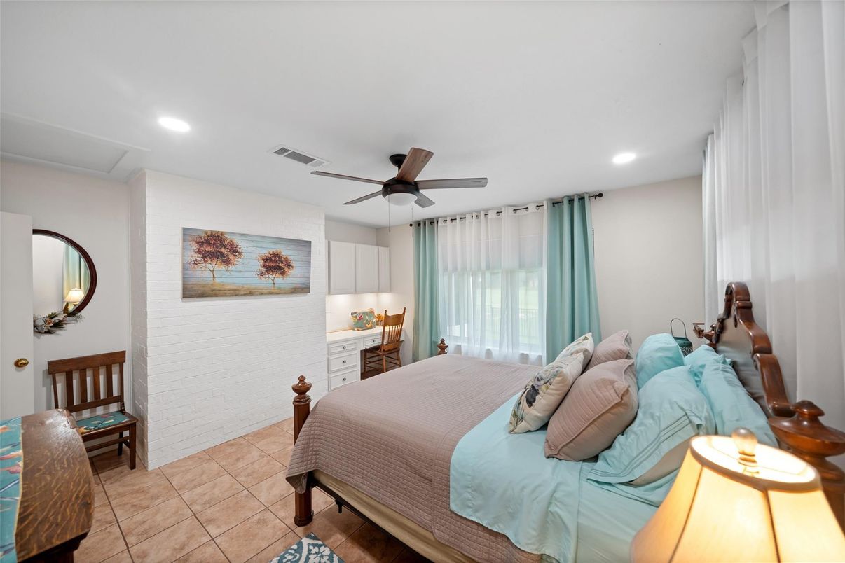 Bedroom, Interior, Recessed Lighting