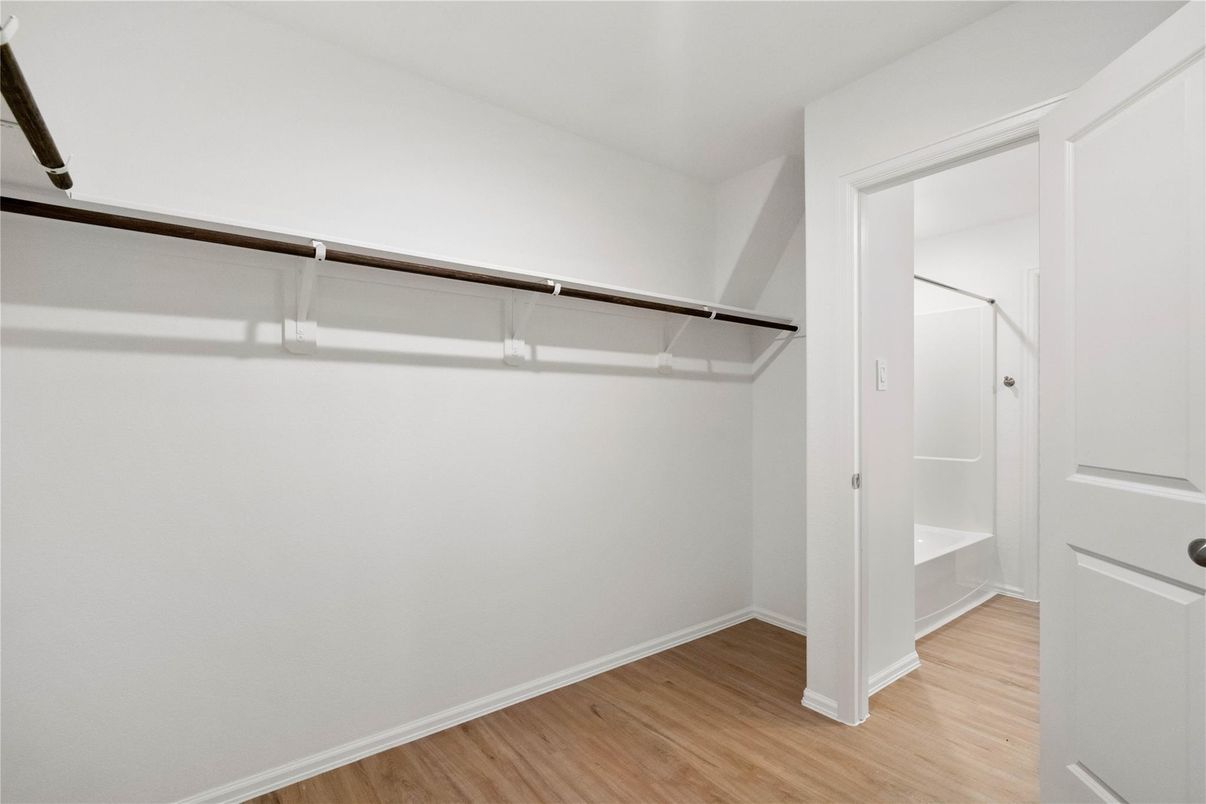 Interior, Walk-in Closets, Wood Texture Flooring