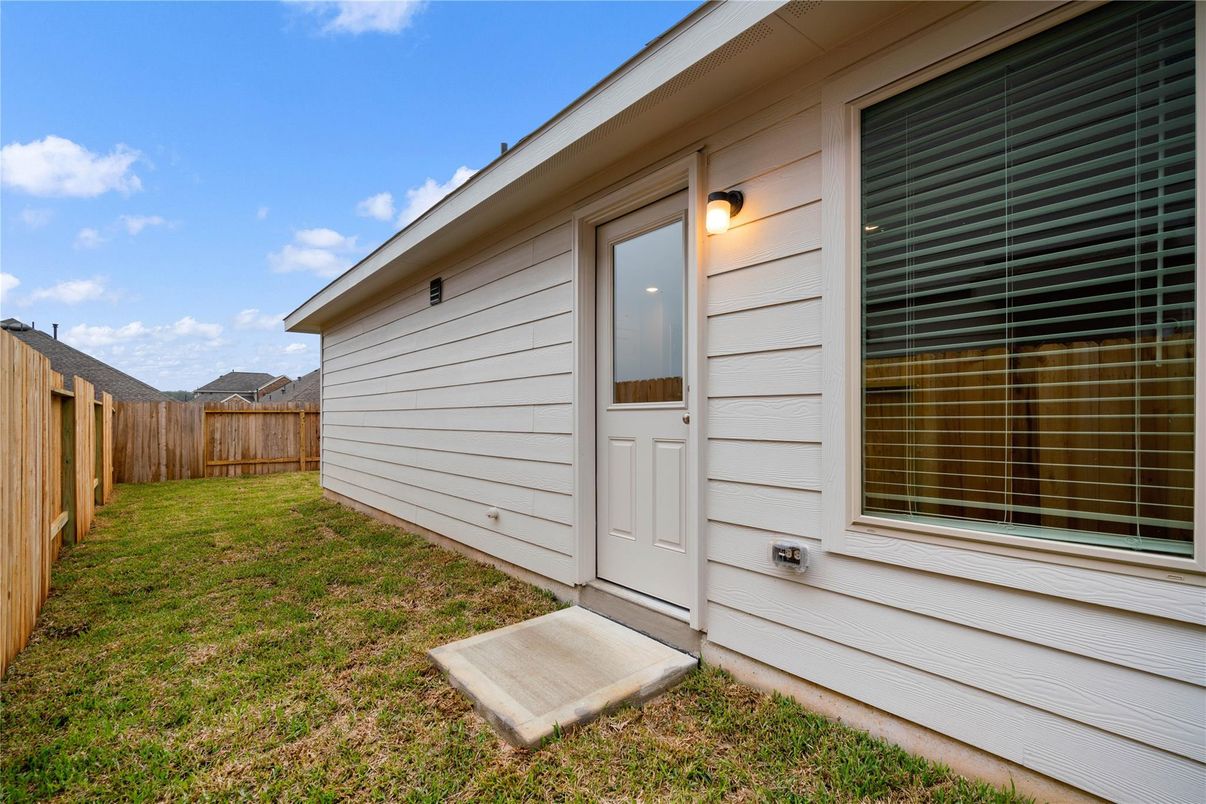 Backyard, Exterior