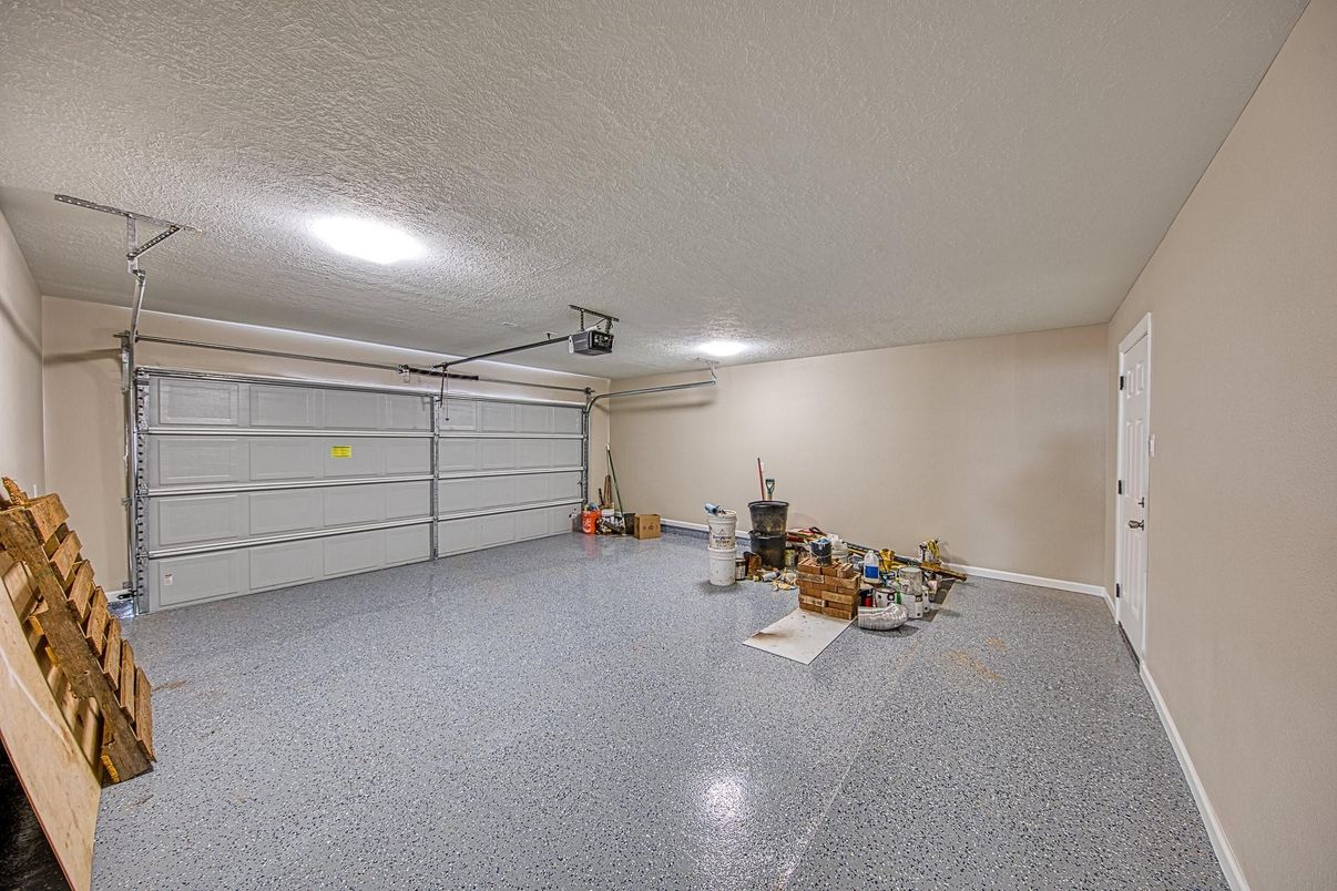 Garage, Interior