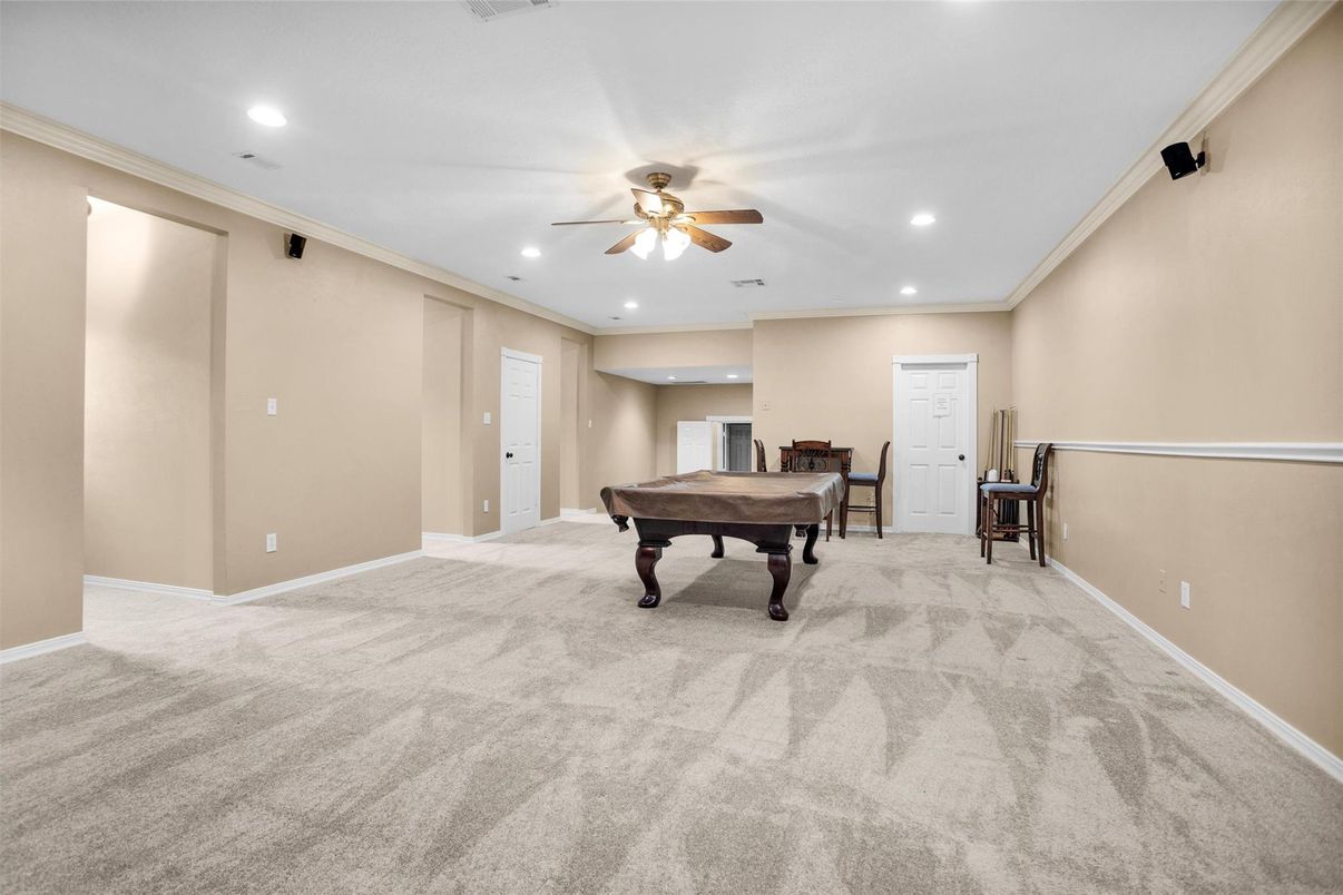Billiard Table, Game Room, Interior, Recessed Lighting