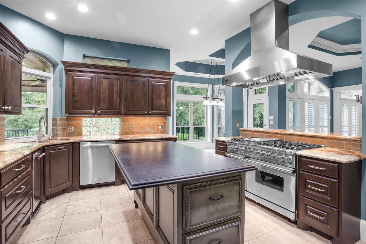 Interior, Kitchen, Pendant Lights, Recessed Lighting, Stainless Steel Appliances