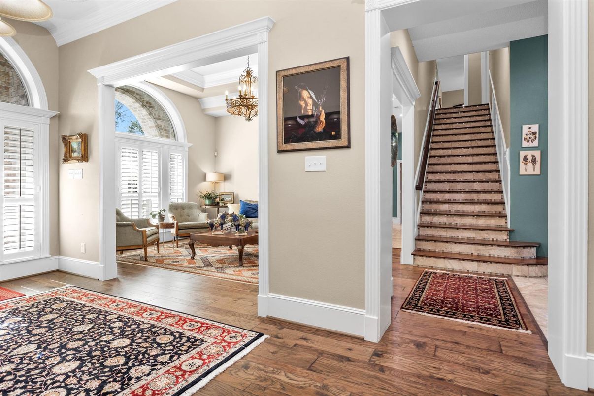 Chandelier, Interior, Wood Texture Flooring