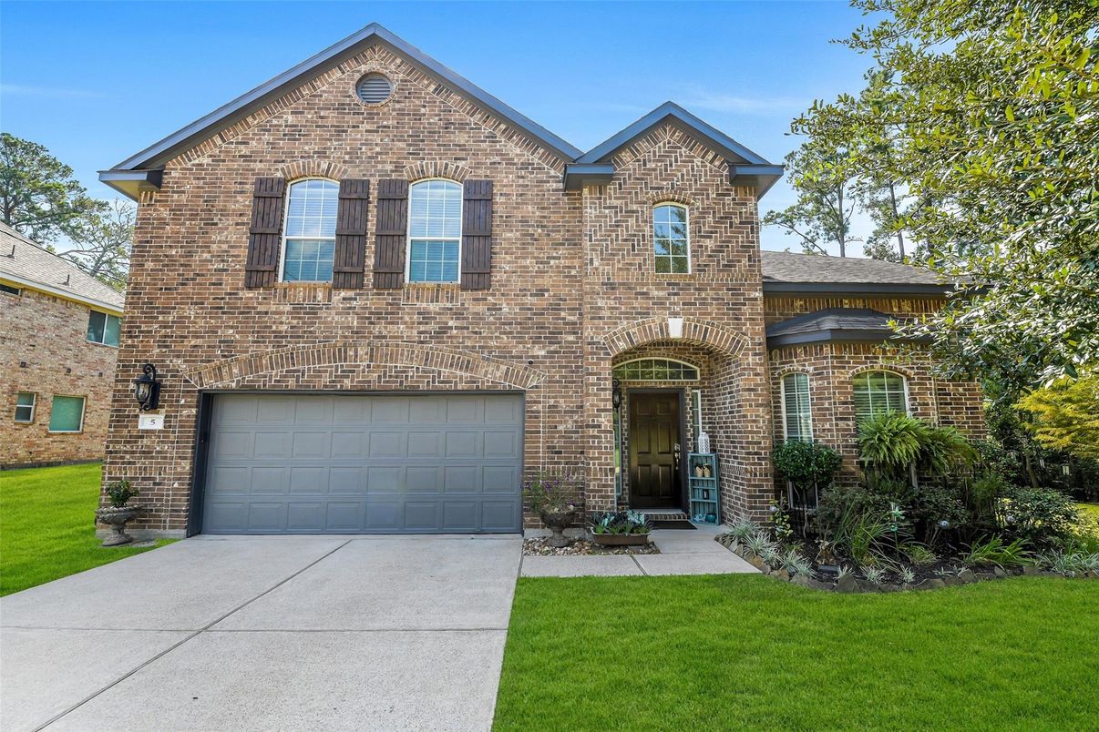 Attached, Exterior, Facade, Brick Facade, Brick Traditional