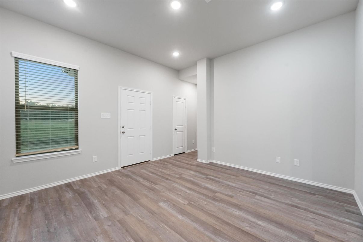 Empty room, Interior, Recessed Lighting, Wood Texture Flooring