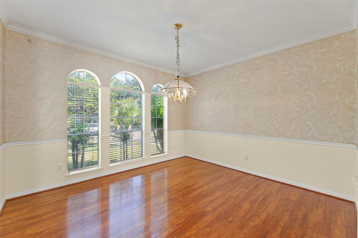 Chandelier, Empty room, Interior, Pendant Lights, Wood Texture Flooring