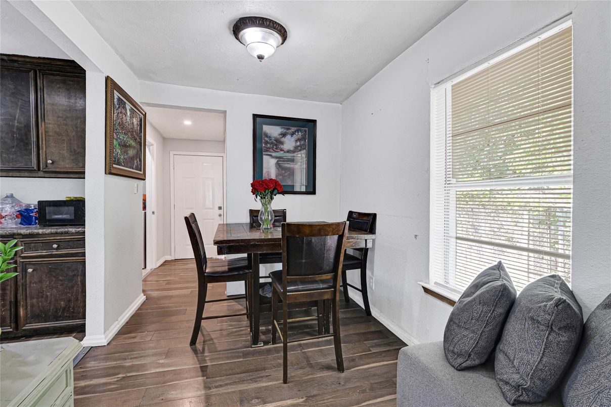Dining room, Interior, Recessed Lighting, Wood Texture Flooring