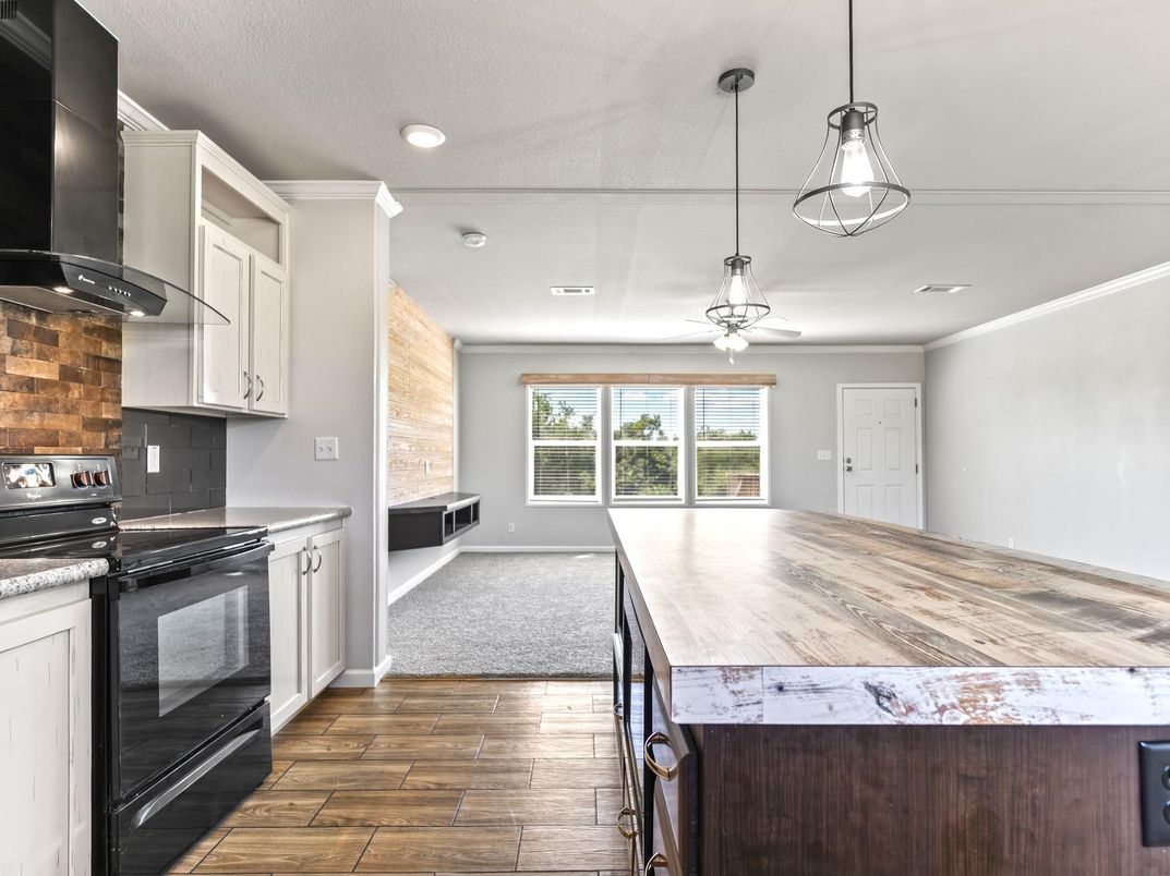 Interior, Kitchen, Pendant Lights, Recessed Lighting, Wood Texture Flooring