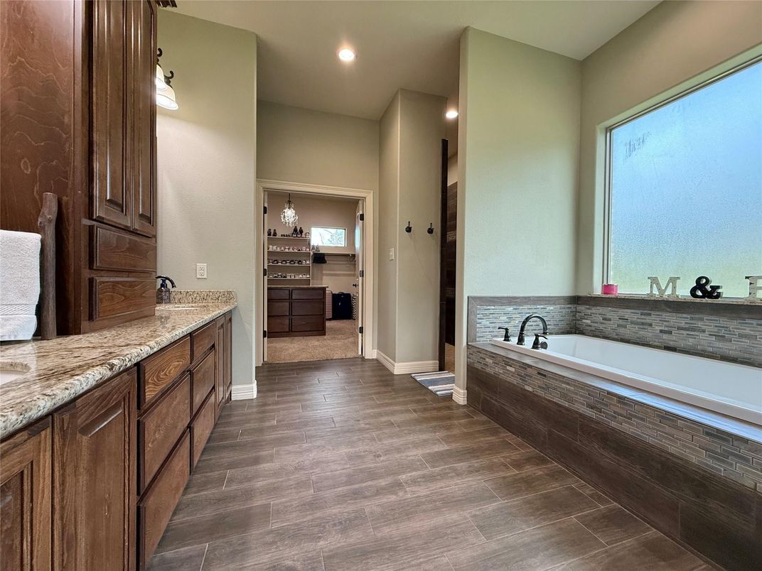 Bathroom, Interior, Recessed Lighting, Wood Texture Flooring
