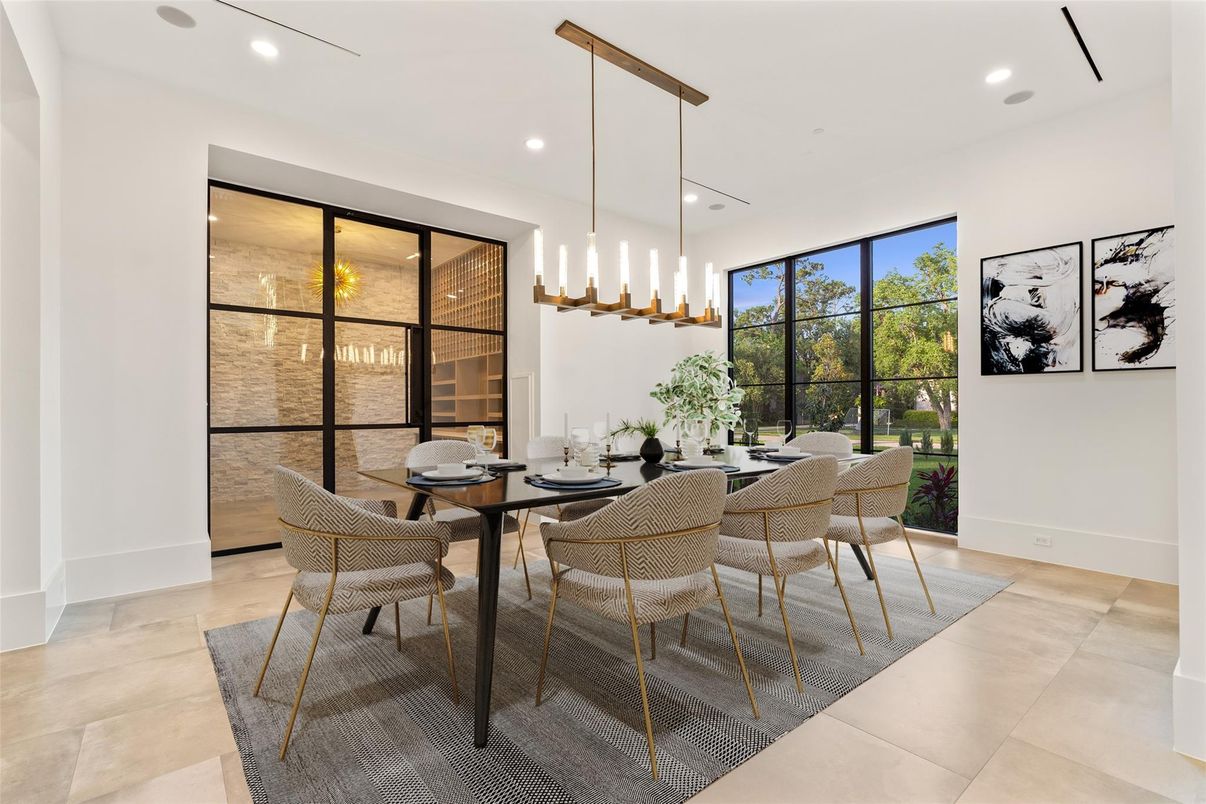 Dining room, Interior, Pendant Lights, Recessed Lighting