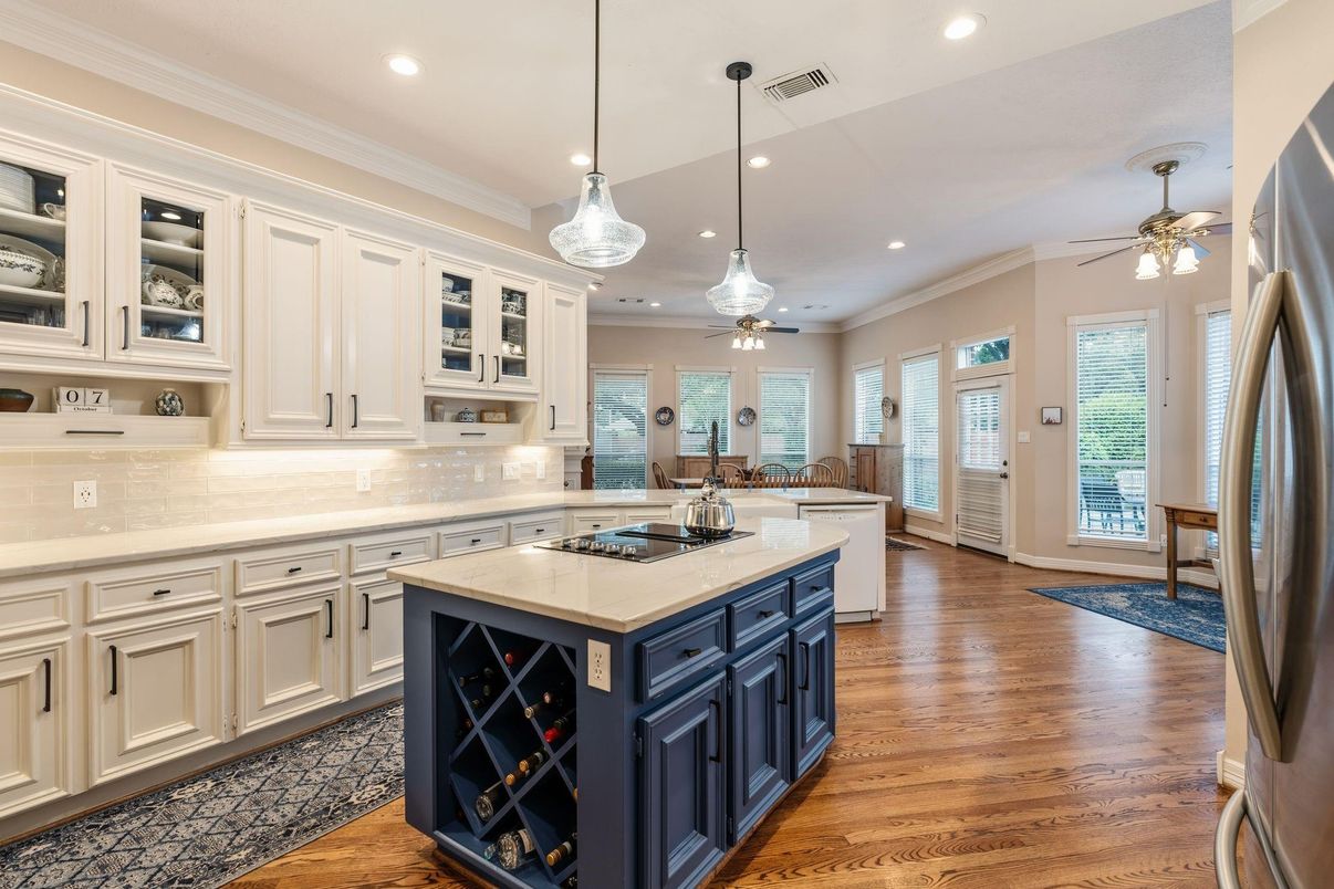Interior, Kitchen, Pendant Lights, Recessed Lighting, Wood Texture Flooring
