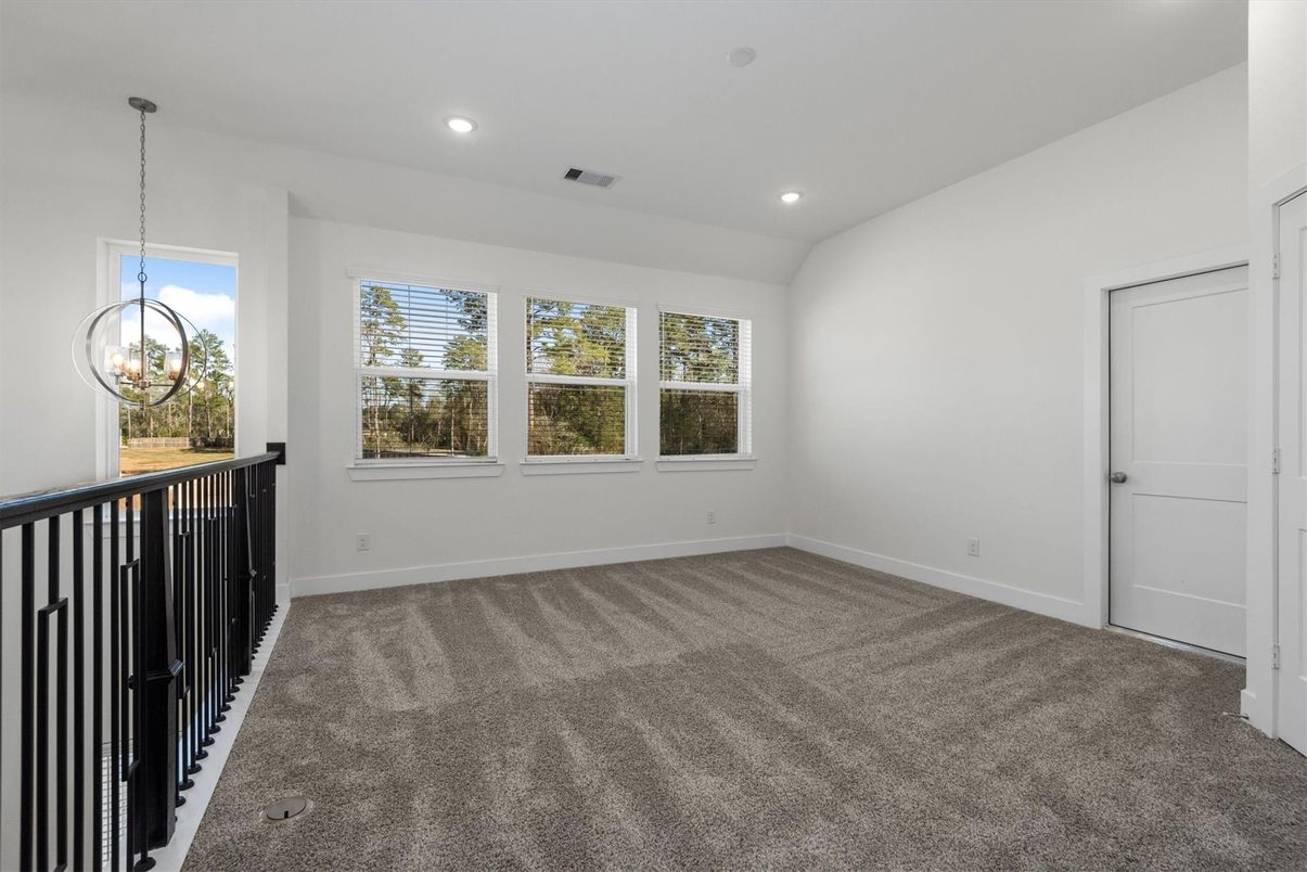 Chandelier, Empty room, Interior, Pendant Lights, Recessed Lighting