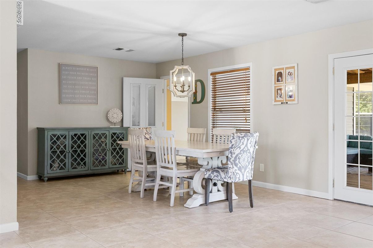 Dining room, Interior, Pendant Lights