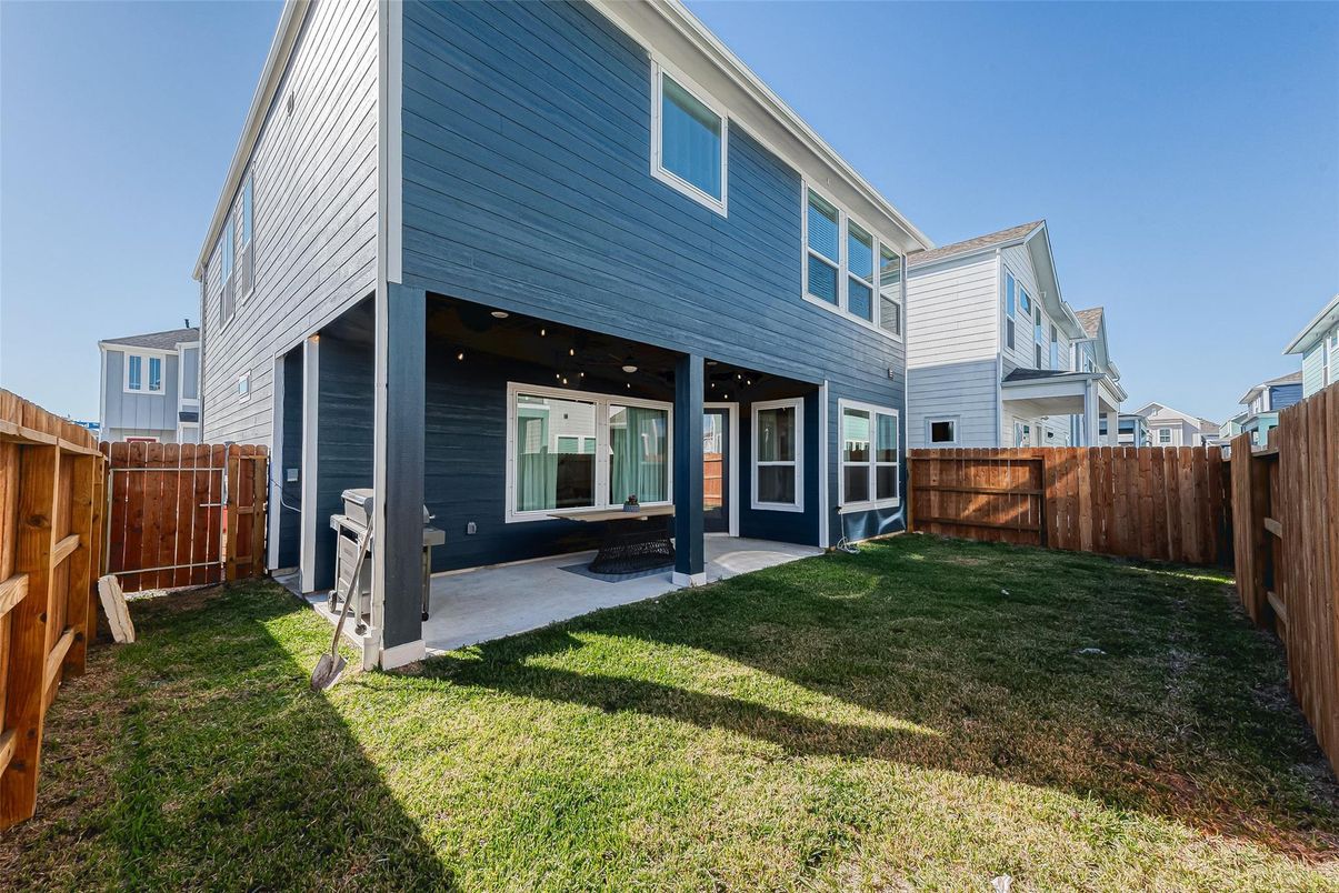 Backyard, Exterior