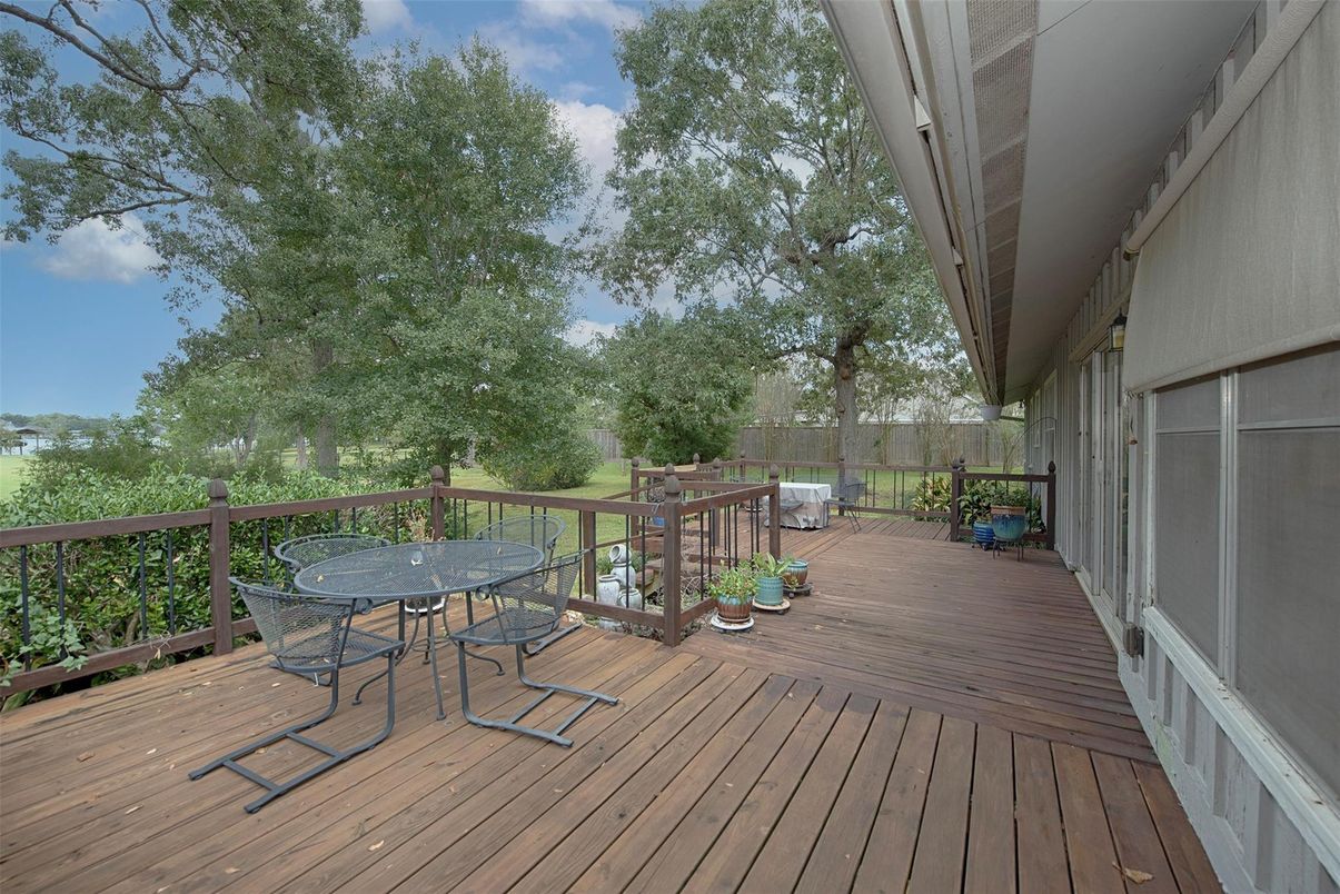 Exterior, Wood Texture Flooring